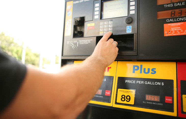Renta de autos - Cargar combustible en EE.UU | RentingCarz